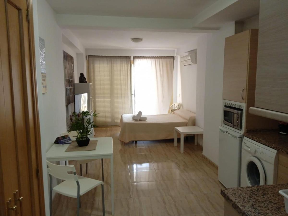 Puerta Del Sol Trm Only Adults Aparts Торемолинос Екстериор снимка