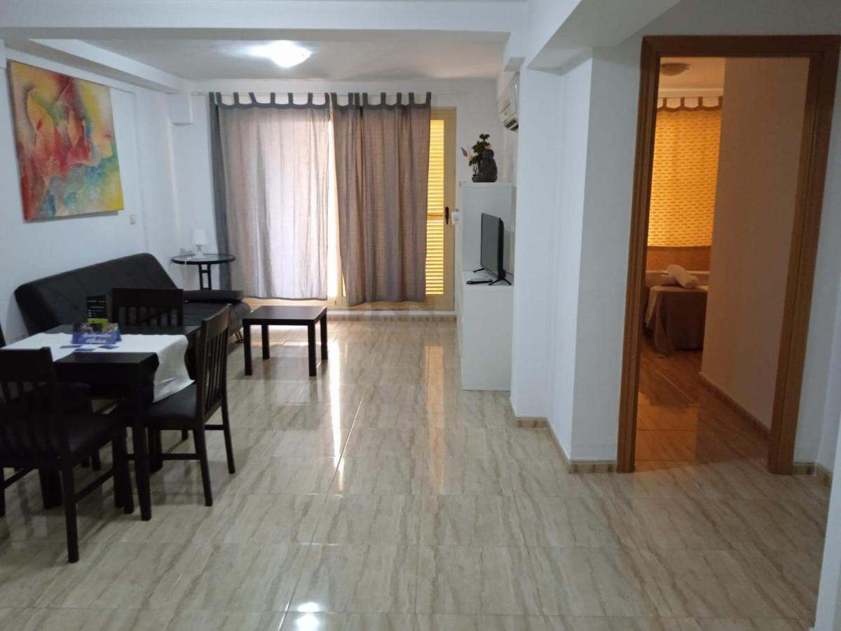 Puerta Del Sol Trm Only Adults Aparts Торемолинос Екстериор снимка