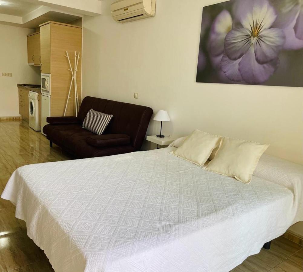 Puerta Del Sol Trm Only Adults Aparts Торемолинос Екстериор снимка