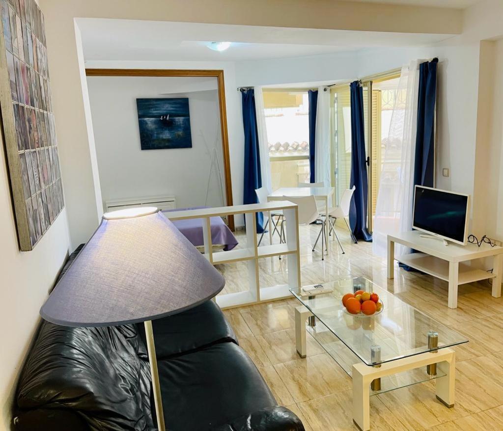 Puerta Del Sol Trm Only Adults Aparts Торемолинос Екстериор снимка