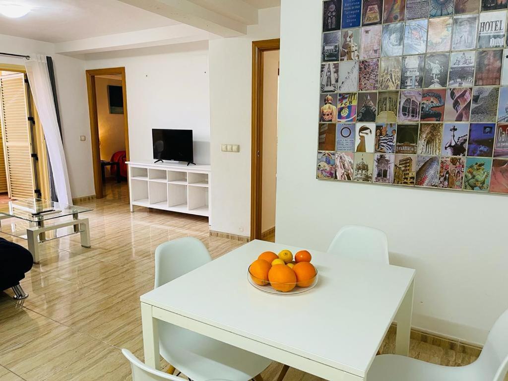 Puerta Del Sol Trm Only Adults Aparts Торемолинос Екстериор снимка